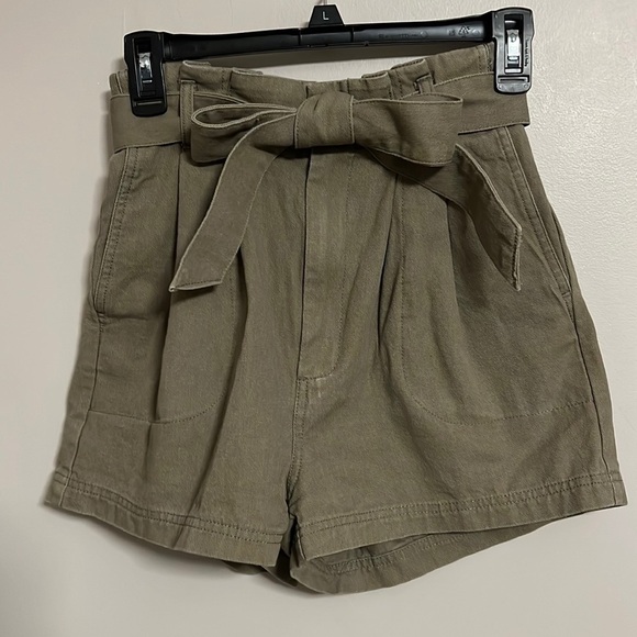 BDG Pants - BDG Paperbag High Waisted Belted Army Green Small Shorts